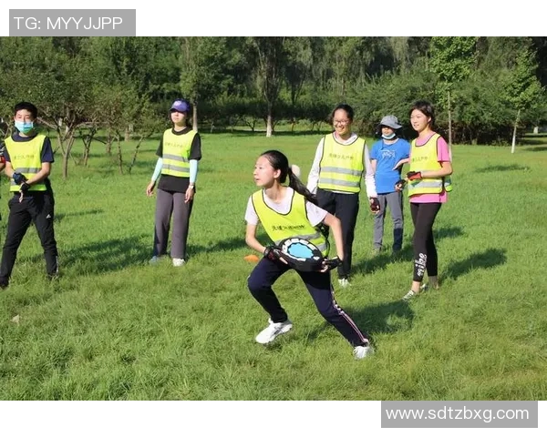飞盘热潮席卷西安飞盘队引领运动节奏变革新风尚
